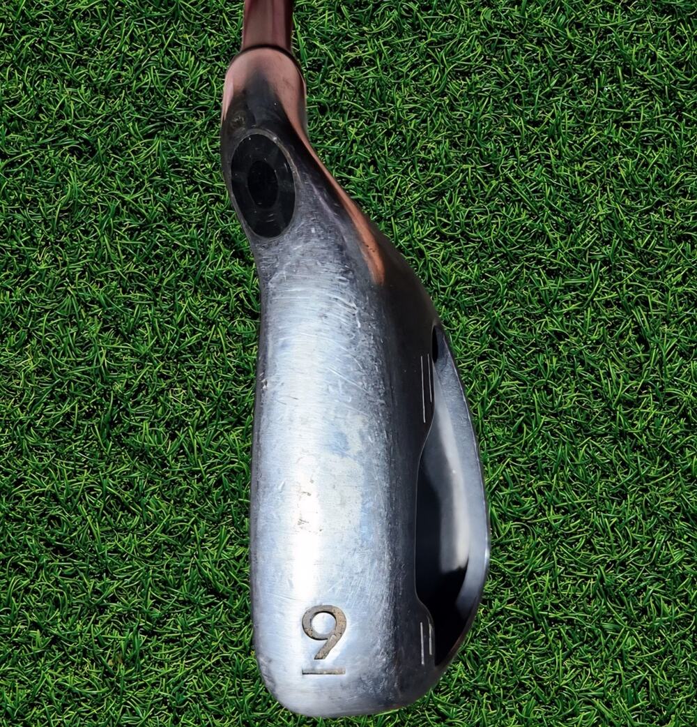 Callaway Steelhead X-16 9 Iron RH Regular Flex CW75 Graphite Shaft